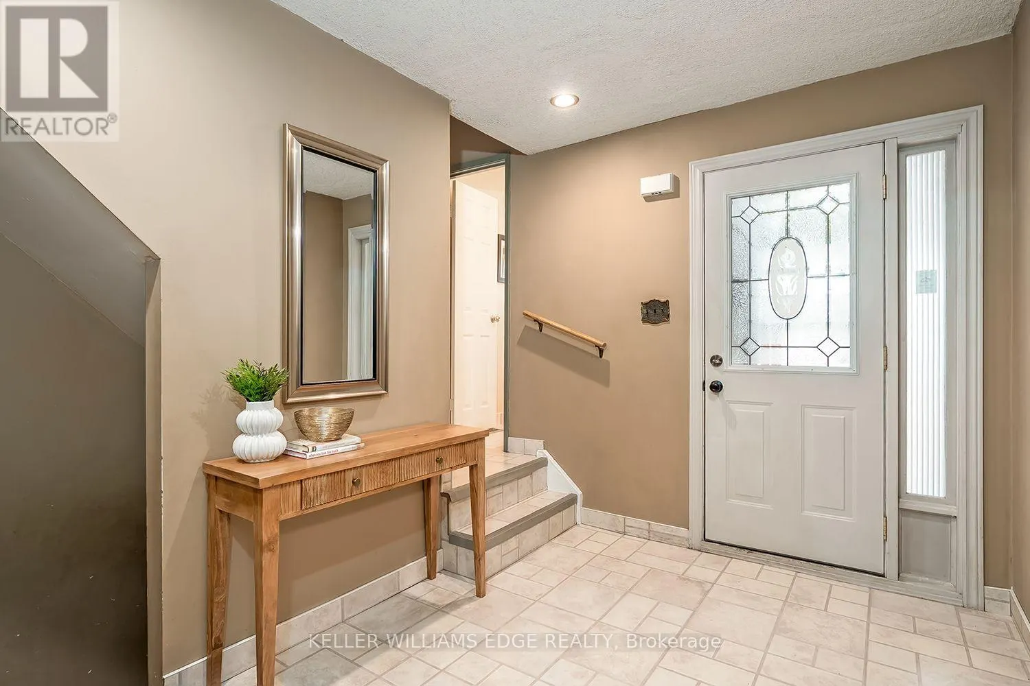 2 - 473 WOODVIEW ROAD