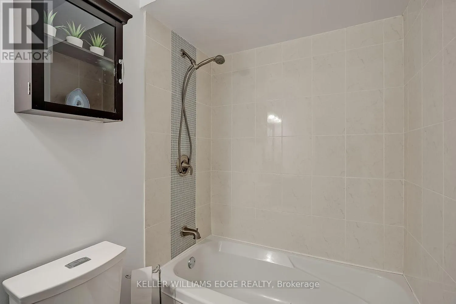 2 - 473 WOODVIEW ROAD