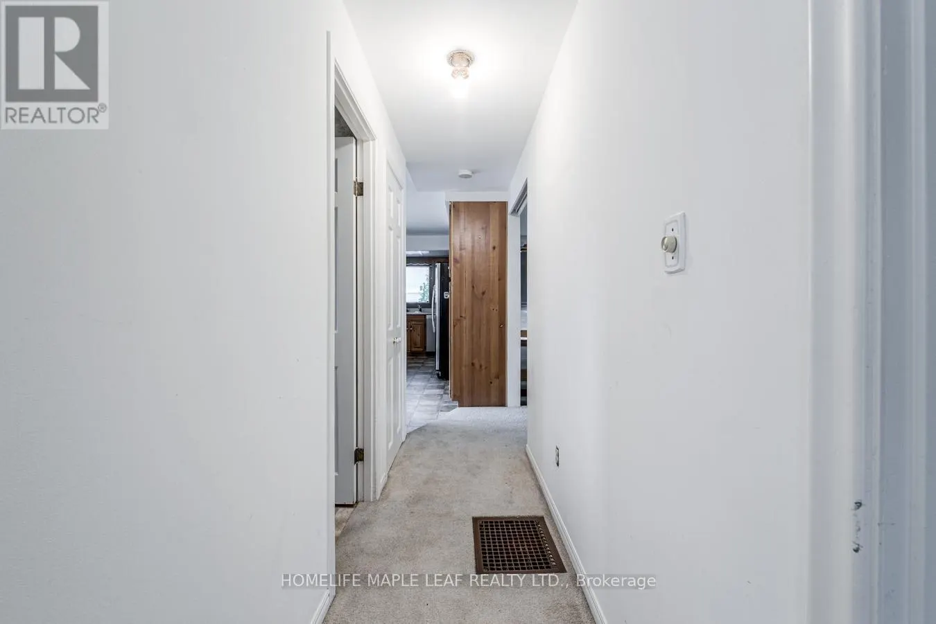 18 ADAMSON STREET S