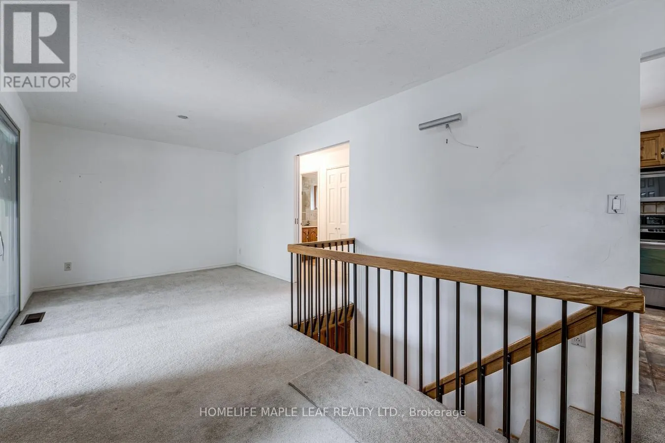 18 ADAMSON STREET S