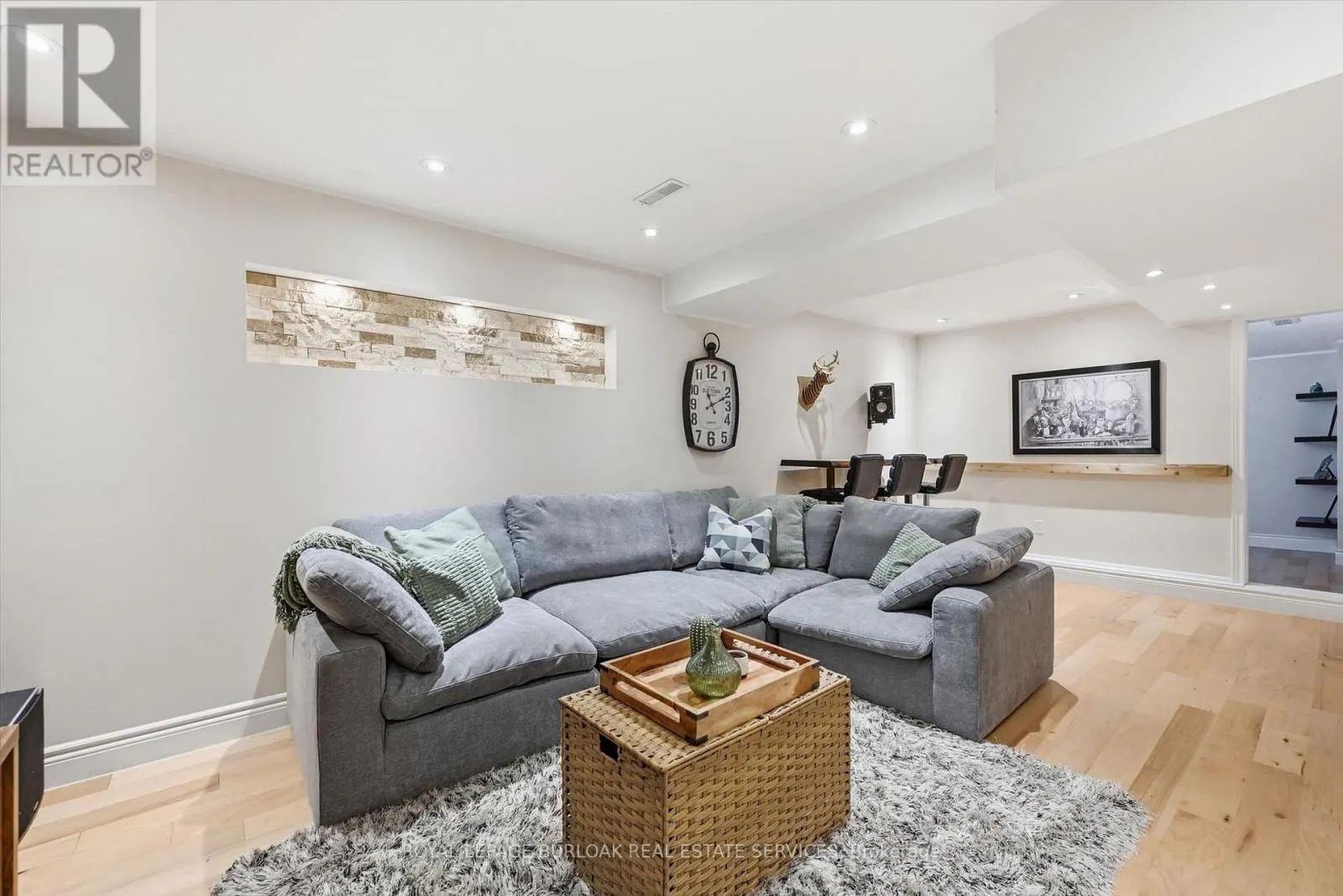 5474 SCHUELLER CRESCENT