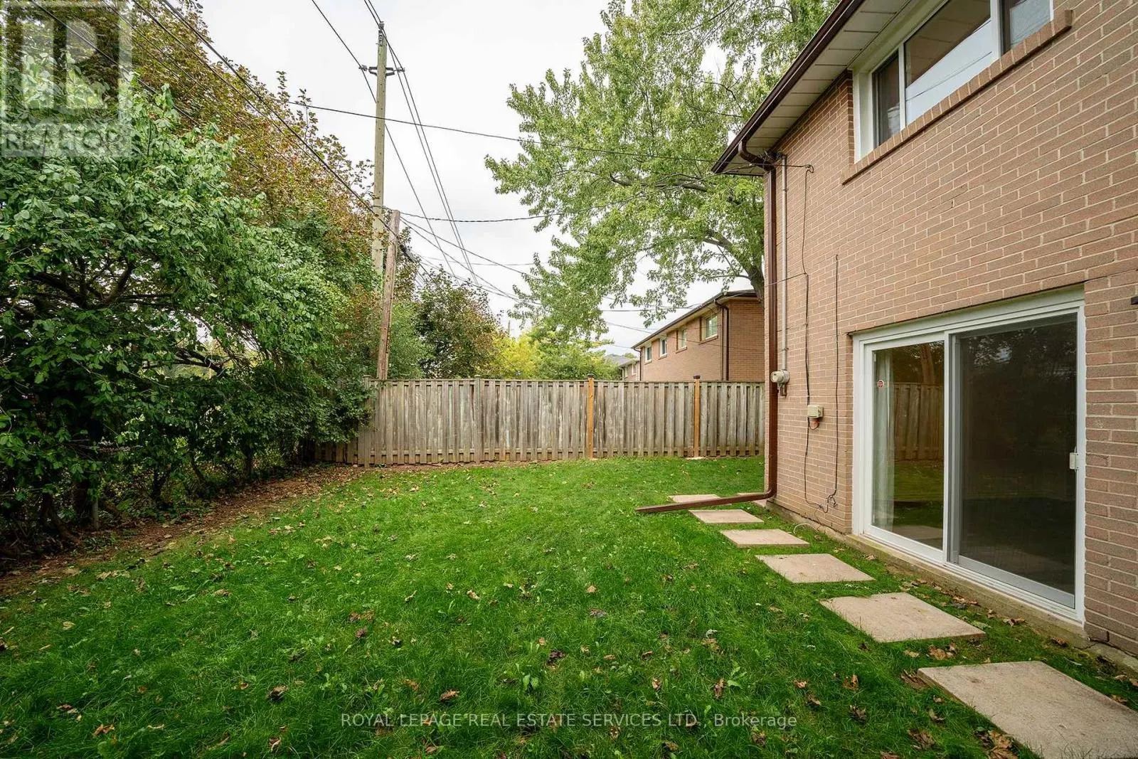 1254 NAPIER CRESCENT