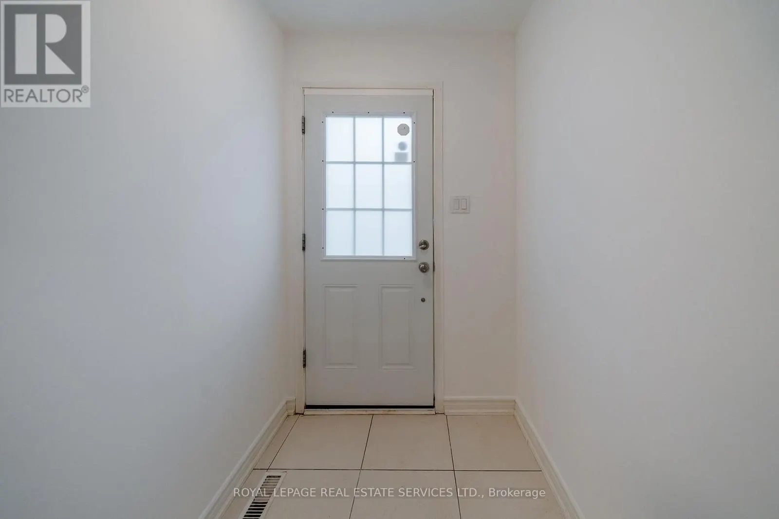 1254 NAPIER CRESCENT