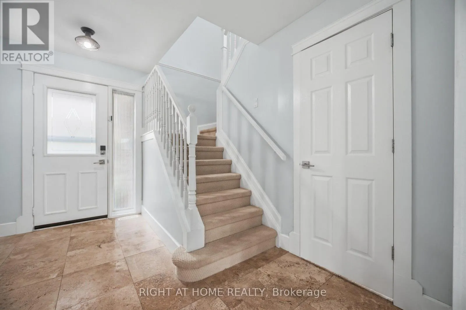 1527 FORESTDALE COURT