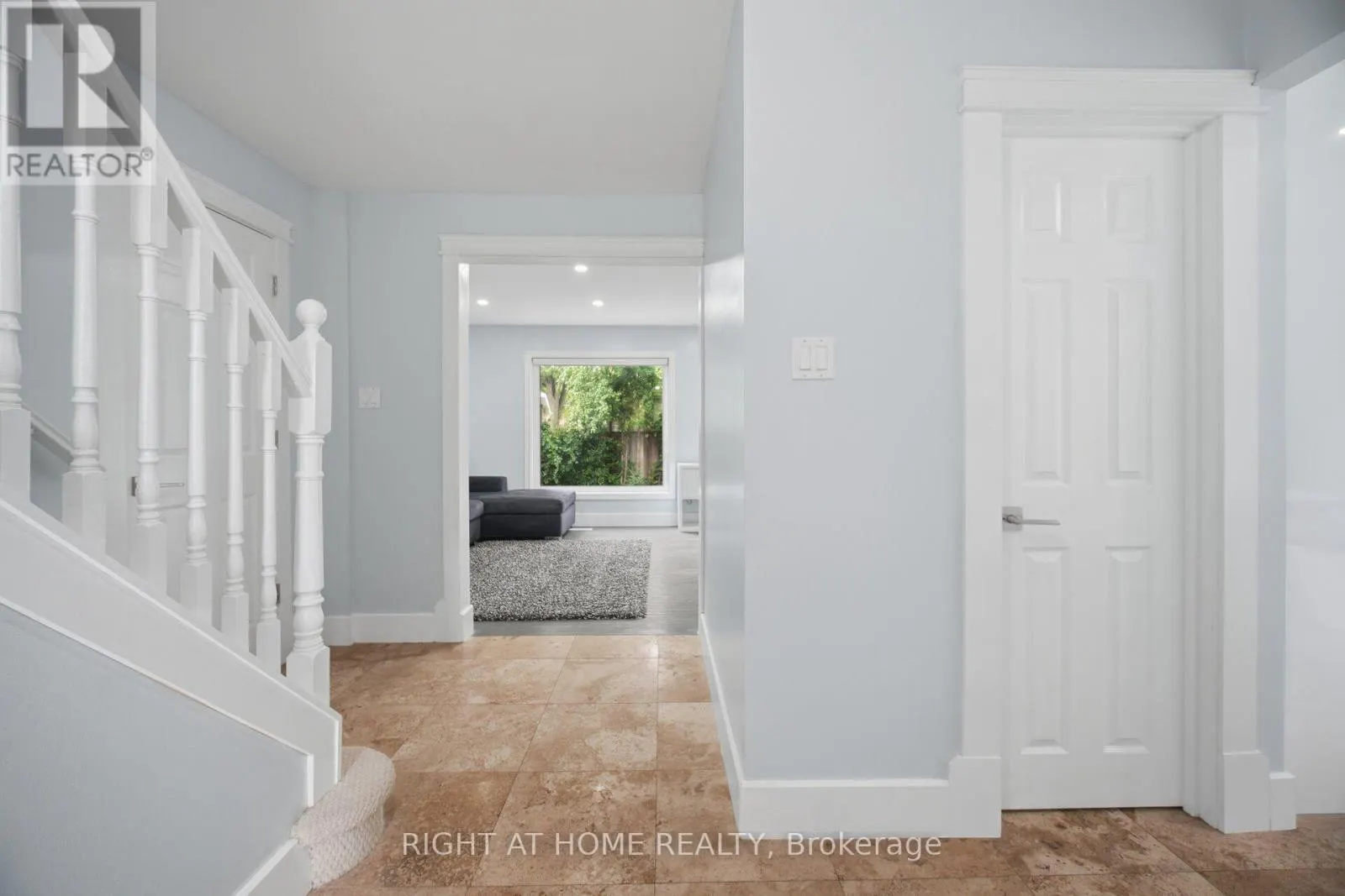 1527 FORESTDALE COURT