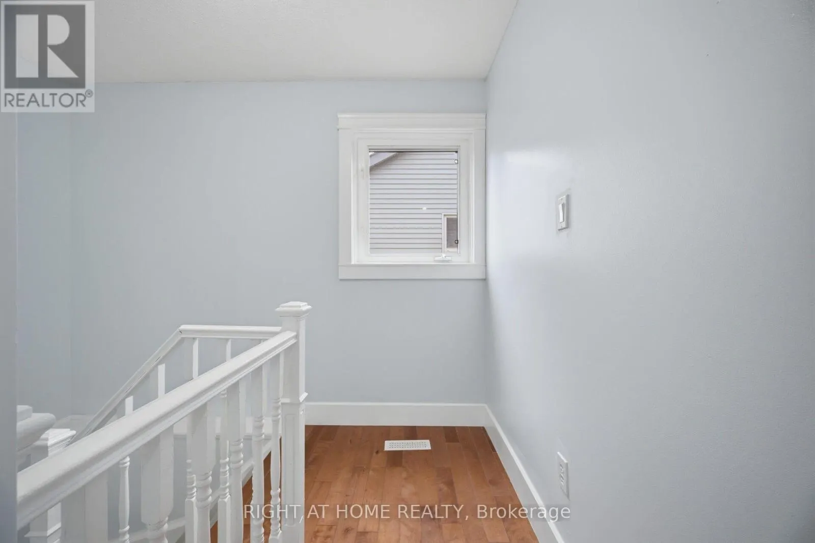 1527 FORESTDALE COURT