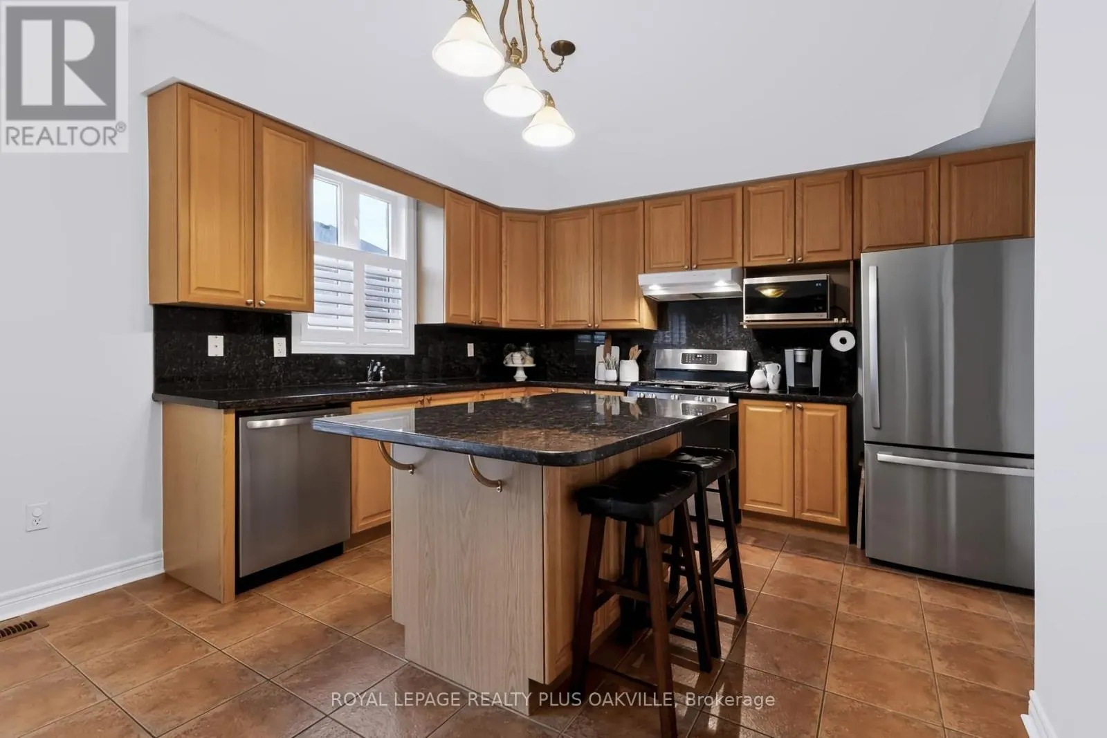 2254 DUNFOREST CRESCENT
