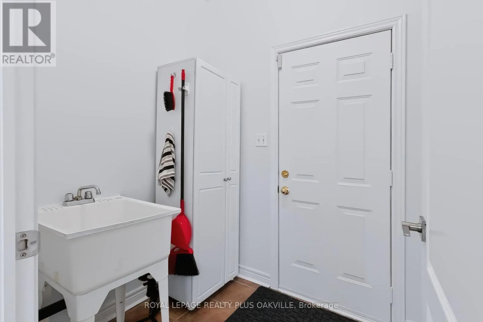 2254 DUNFOREST CRESCENT