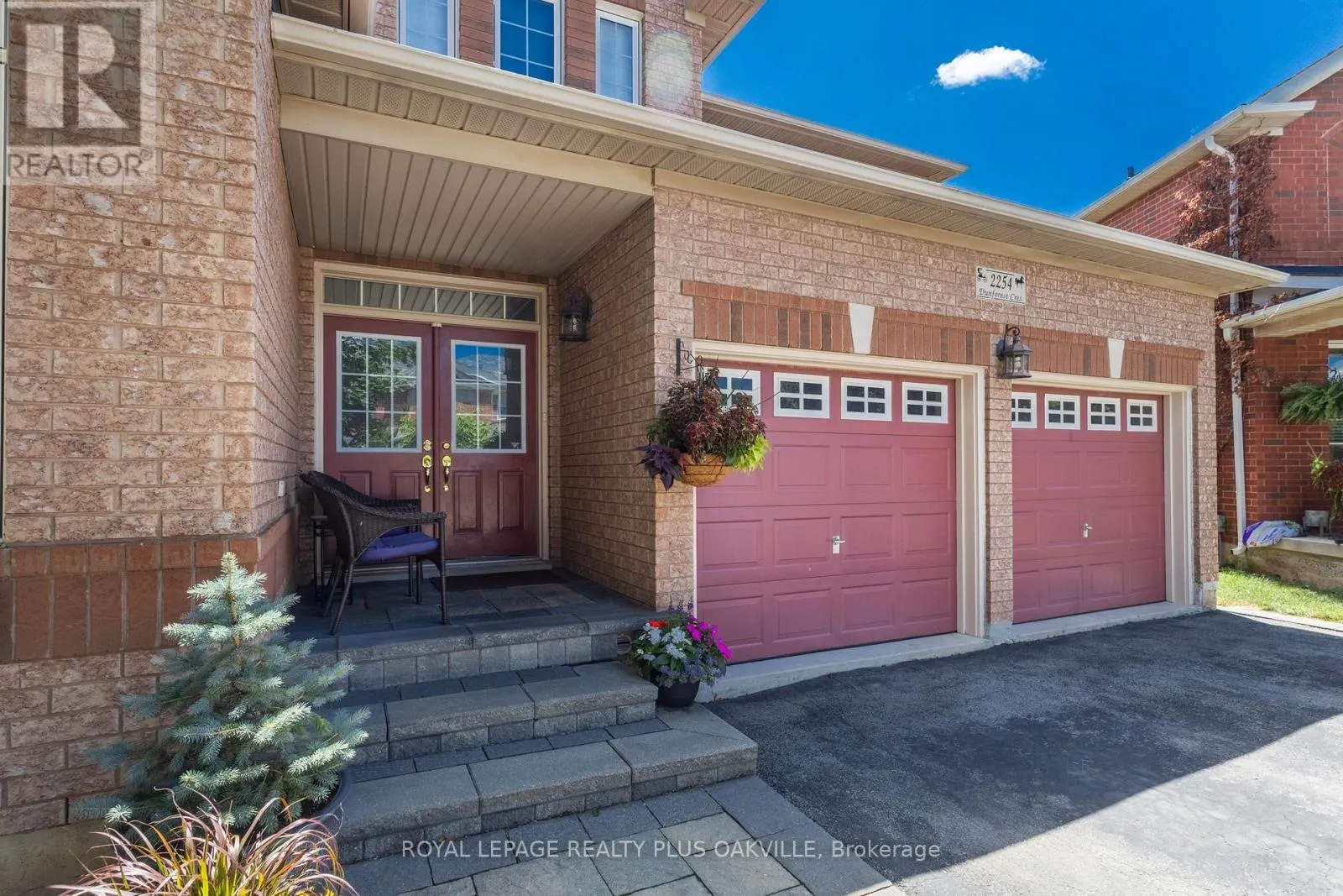 2254 DUNFOREST CRESCENT