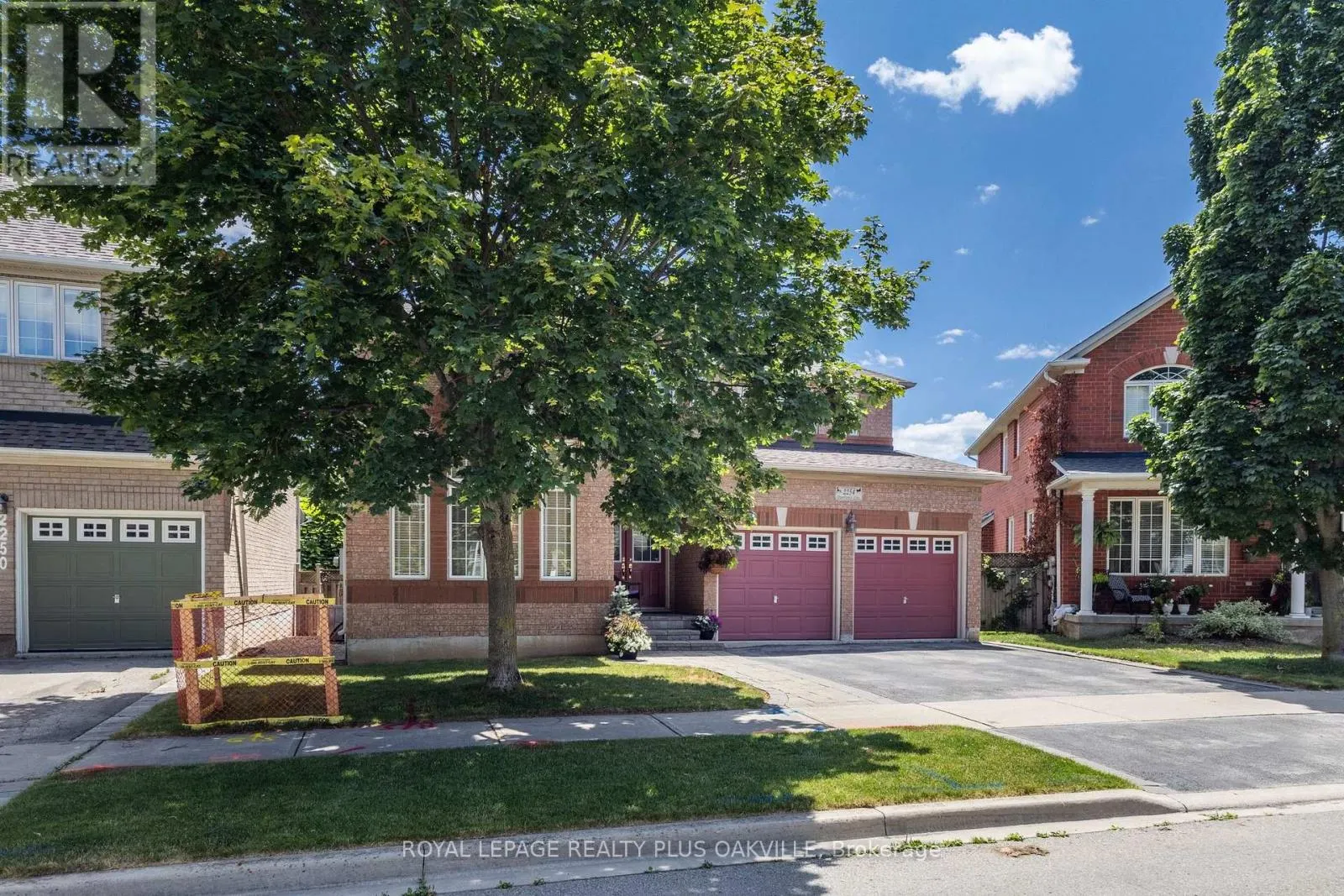 2254 DUNFOREST CRESCENT