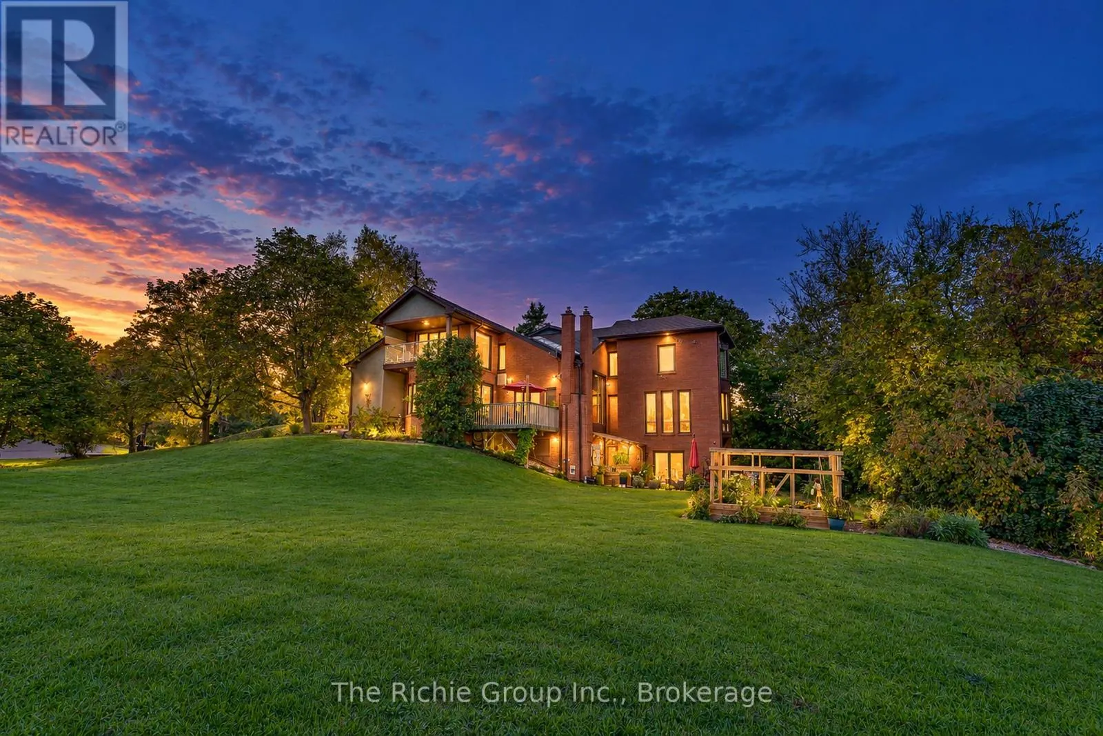 21 BARTLEY DRIVE