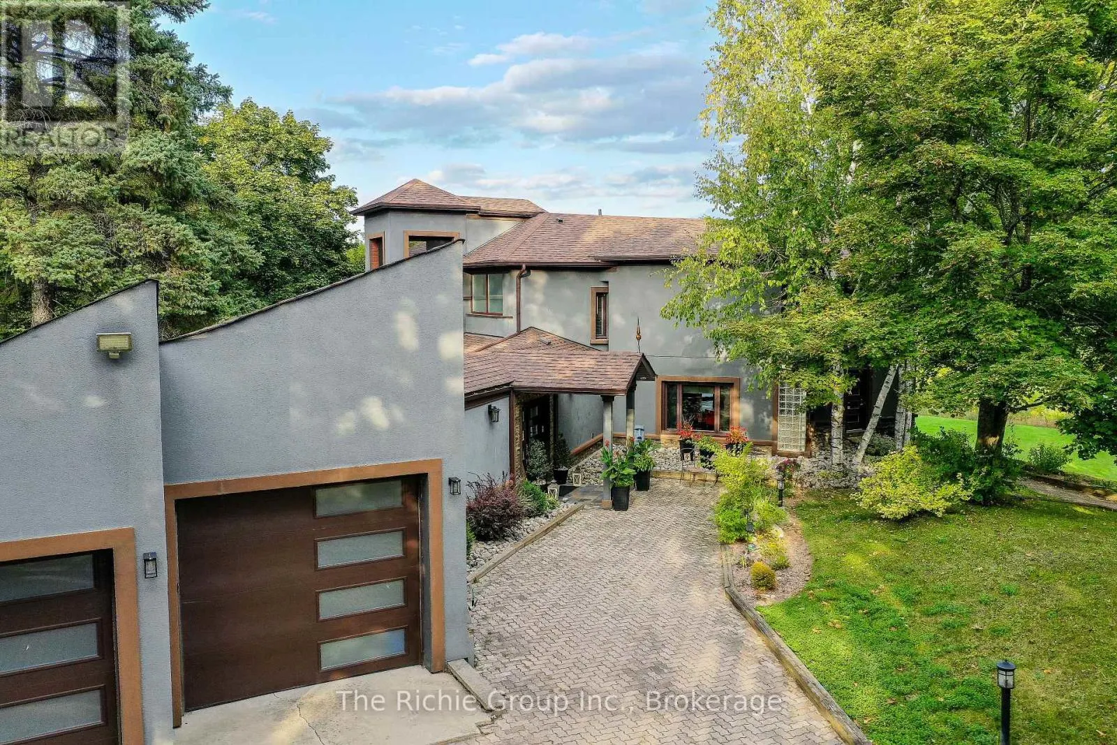 21 BARTLEY DRIVE