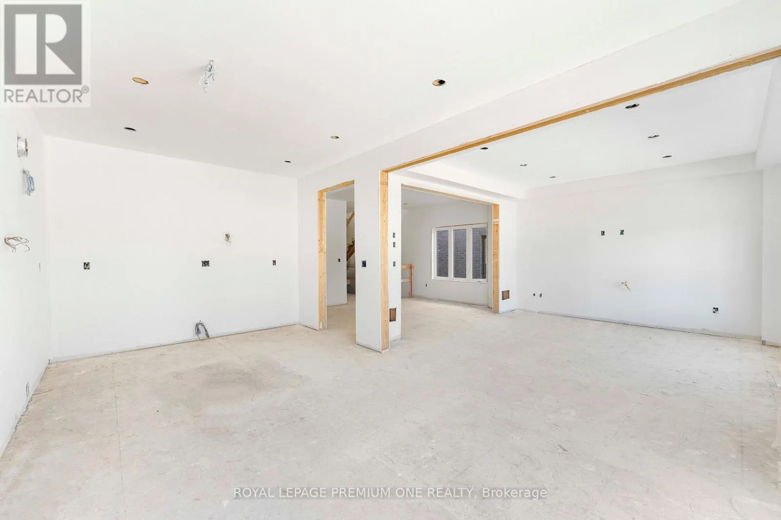 8 JACK KENNY COURT