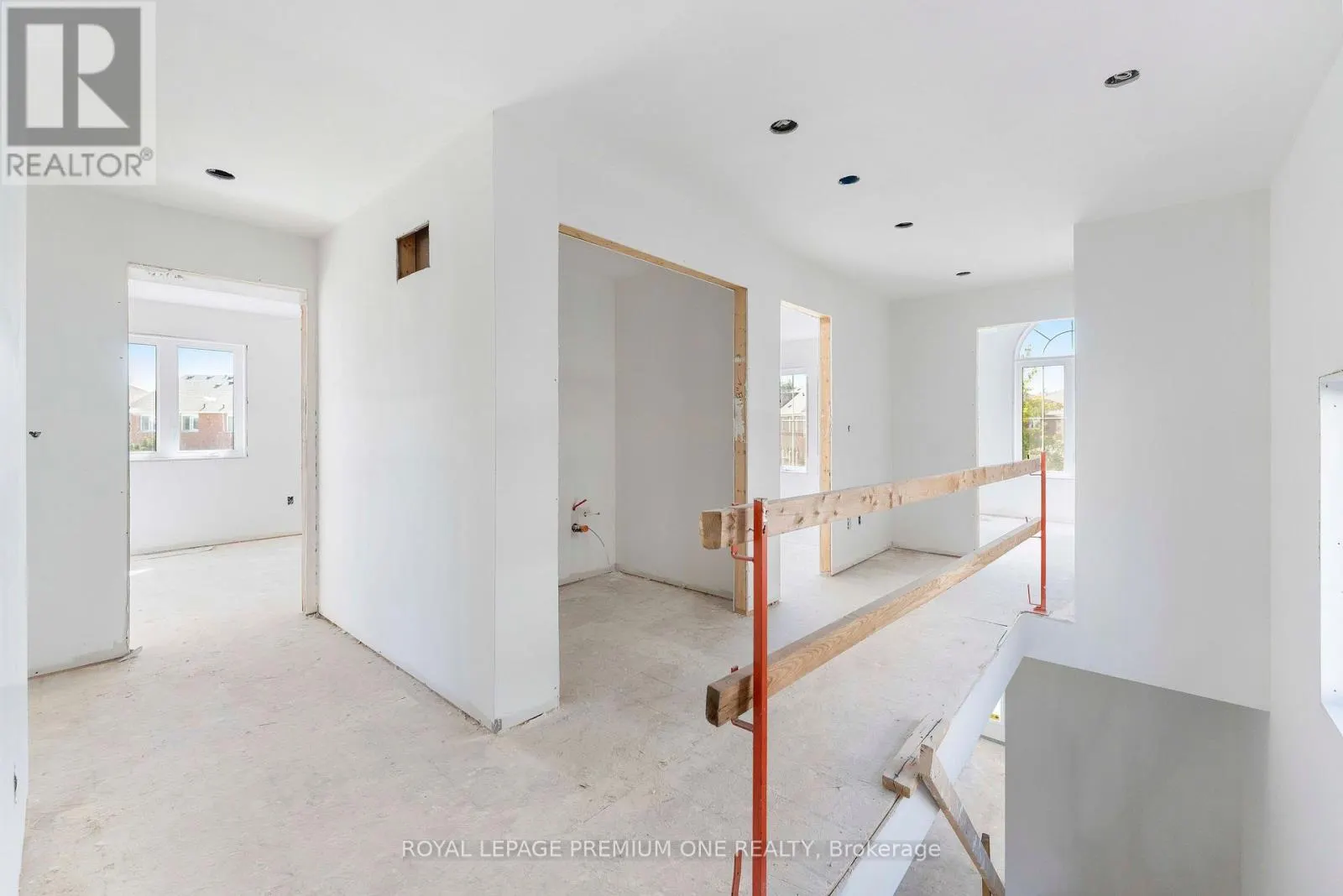 8 JACK KENNY COURT