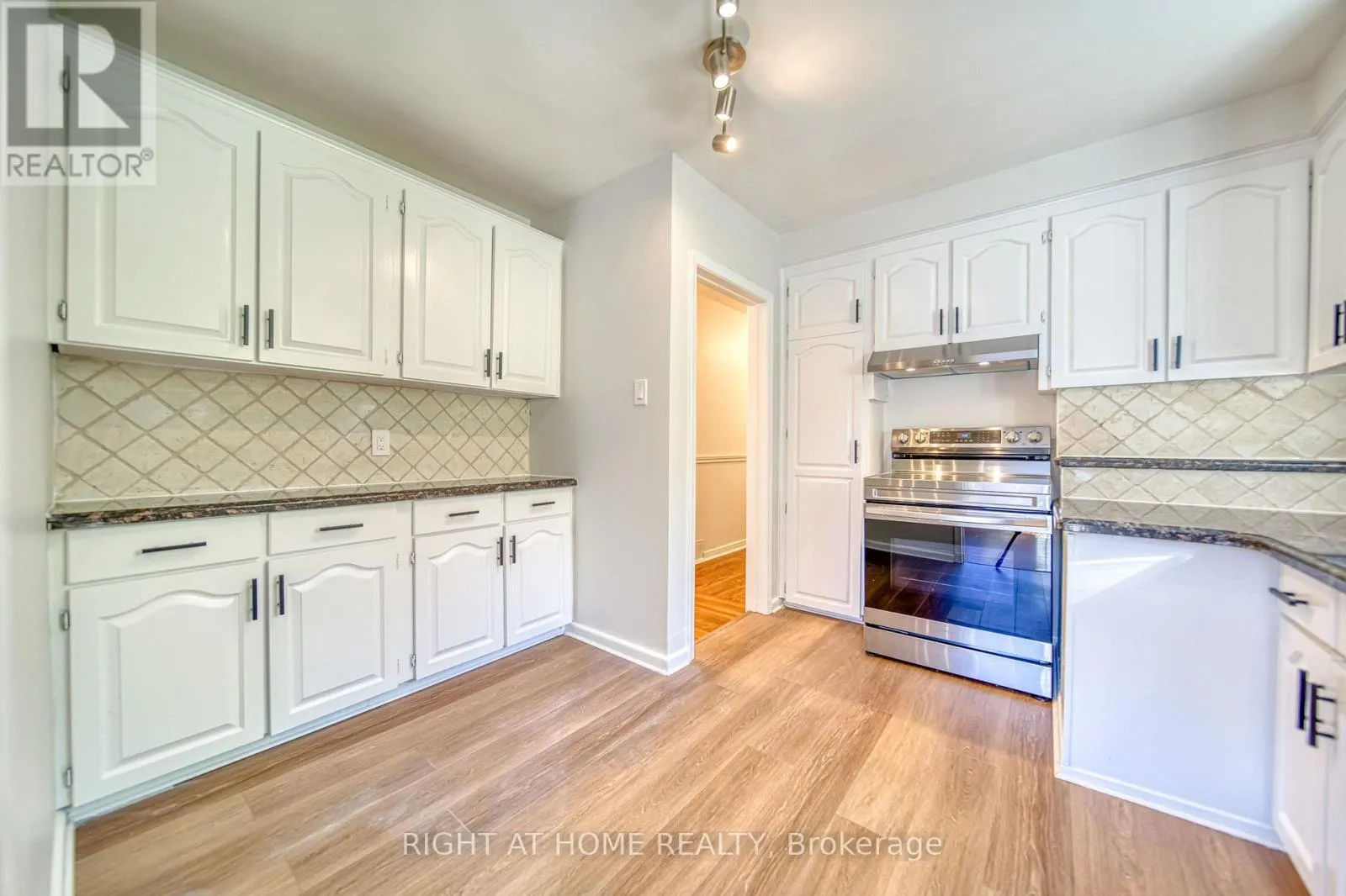 506 TRUDALE COURT