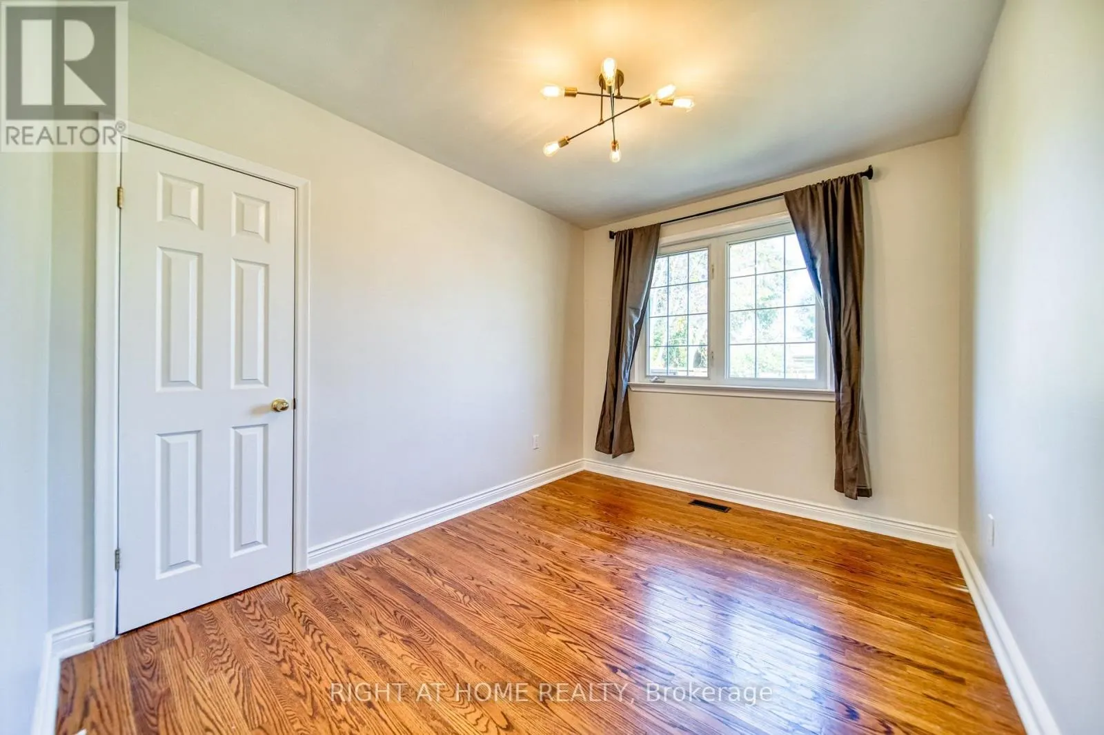 506 TRUDALE COURT