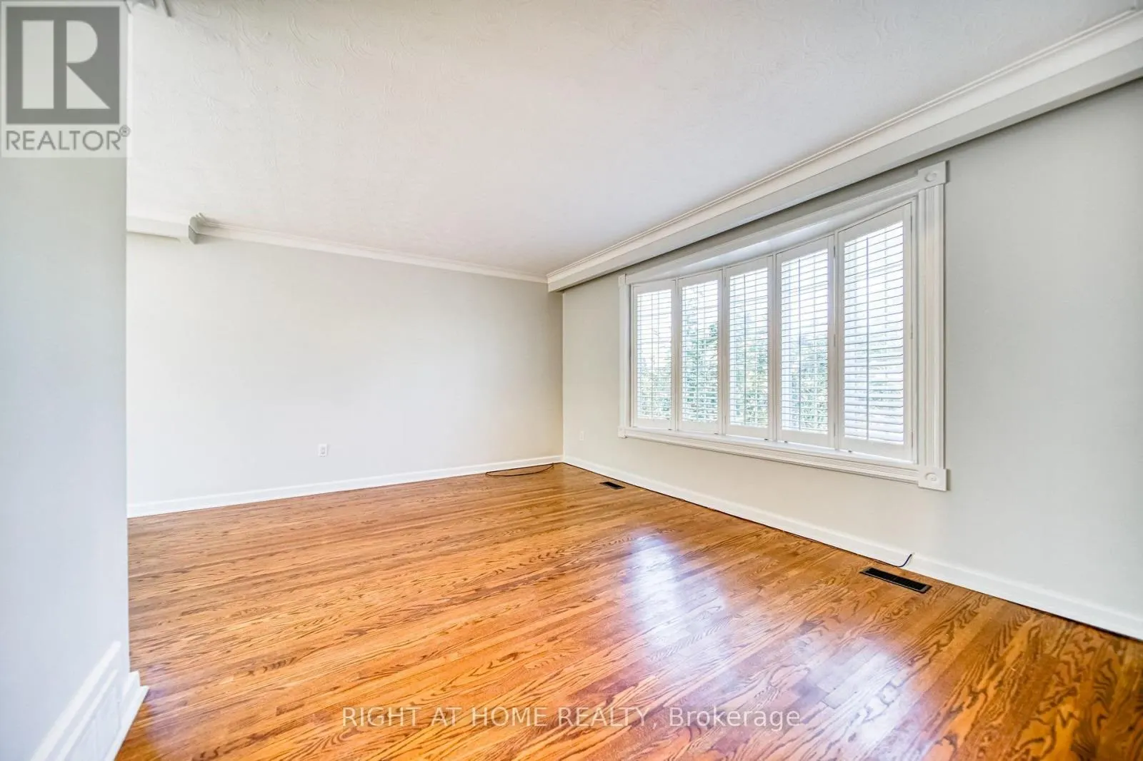 506 TRUDALE COURT