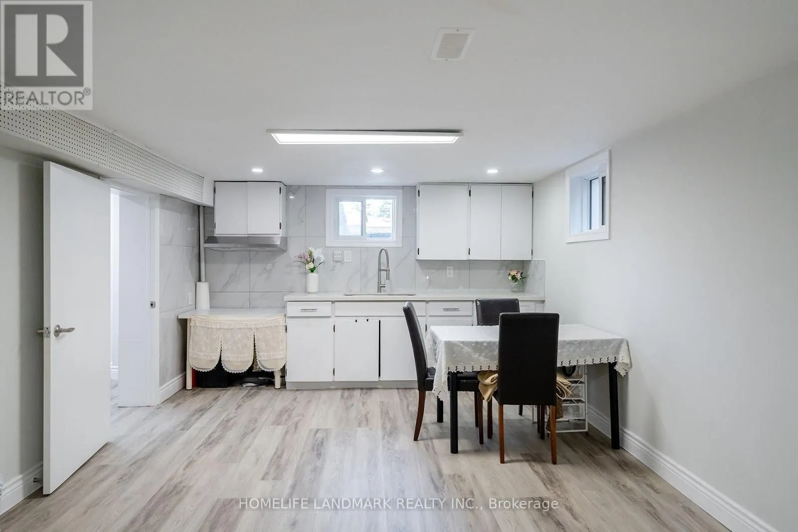 236 SOUTHVIEW ROAD