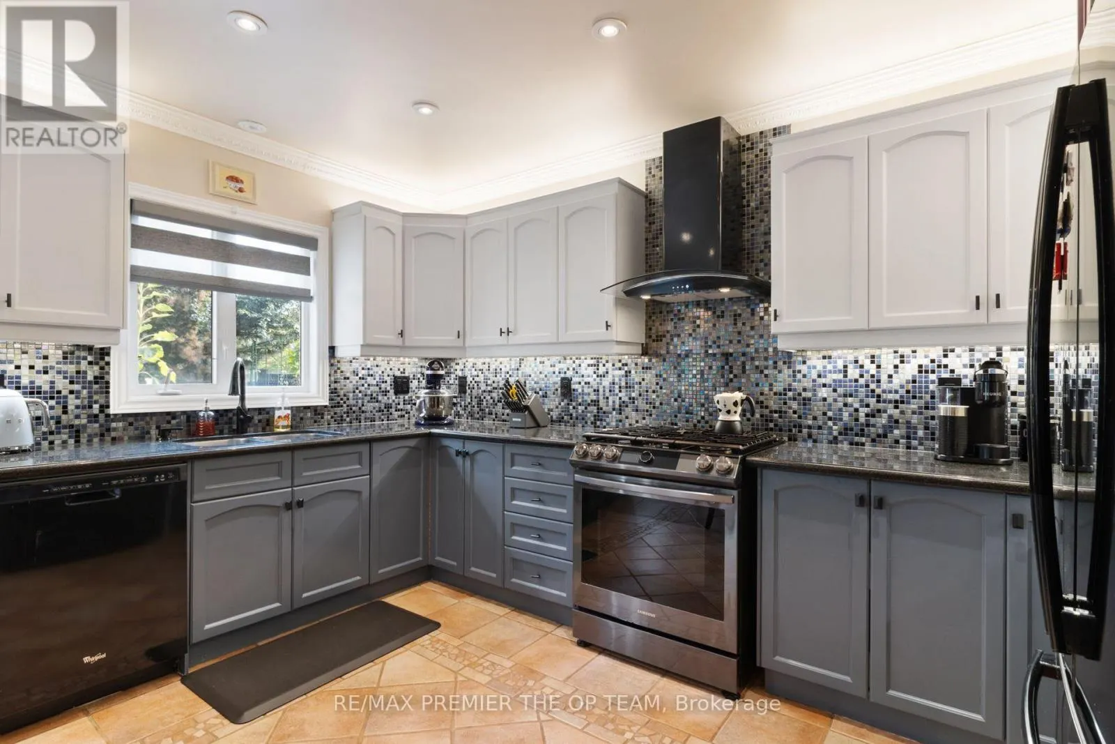 5 SOUTHBURY MANOR DRIVE
