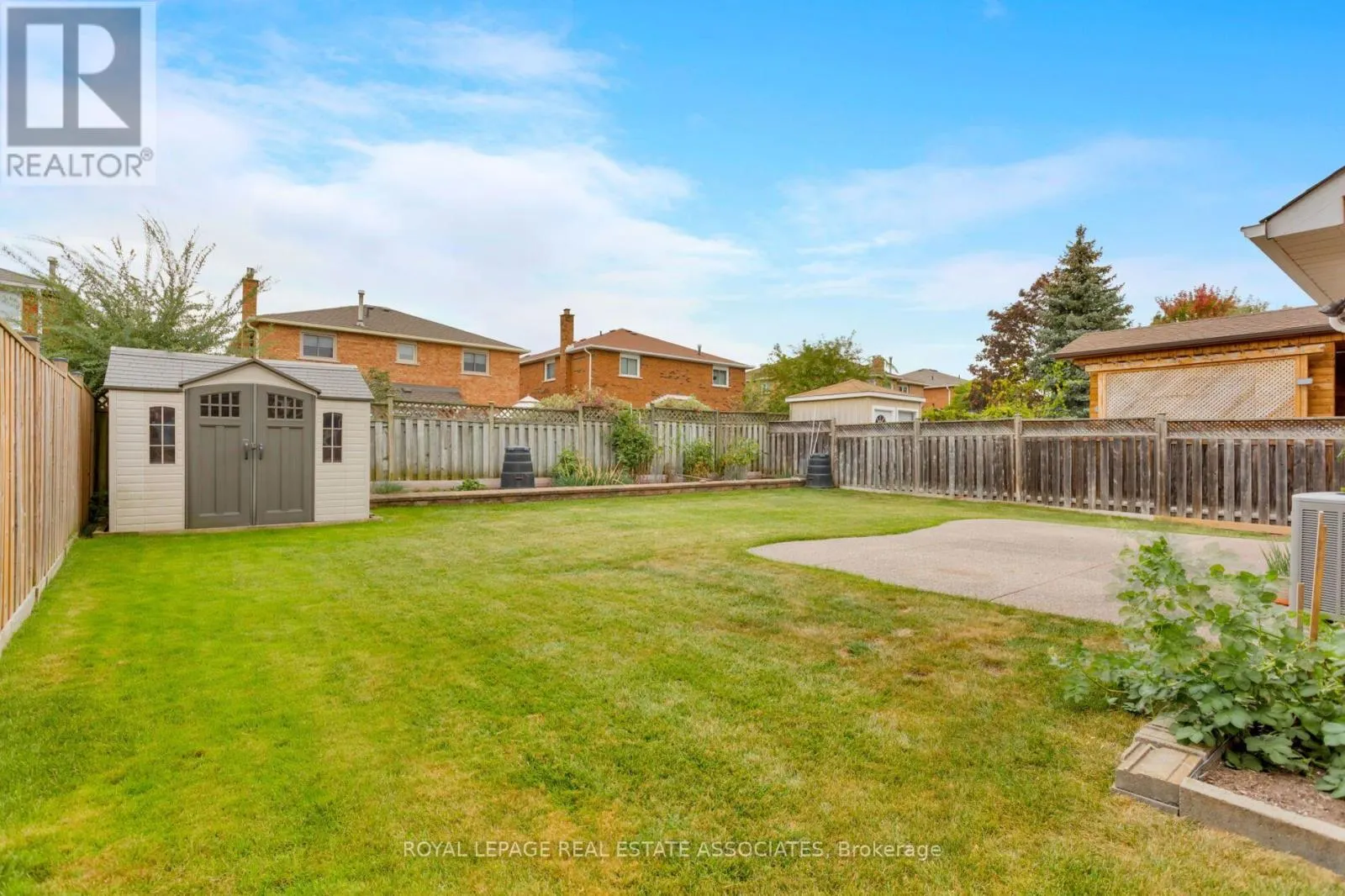 1410 WAKEHURST CRESCENT