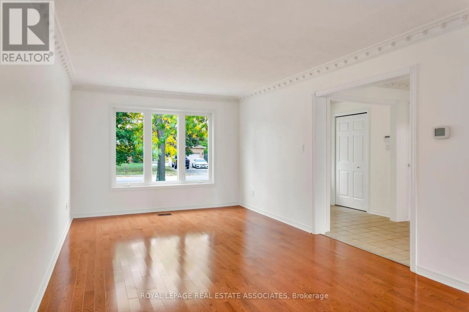1410 WAKEHURST CRESCENT