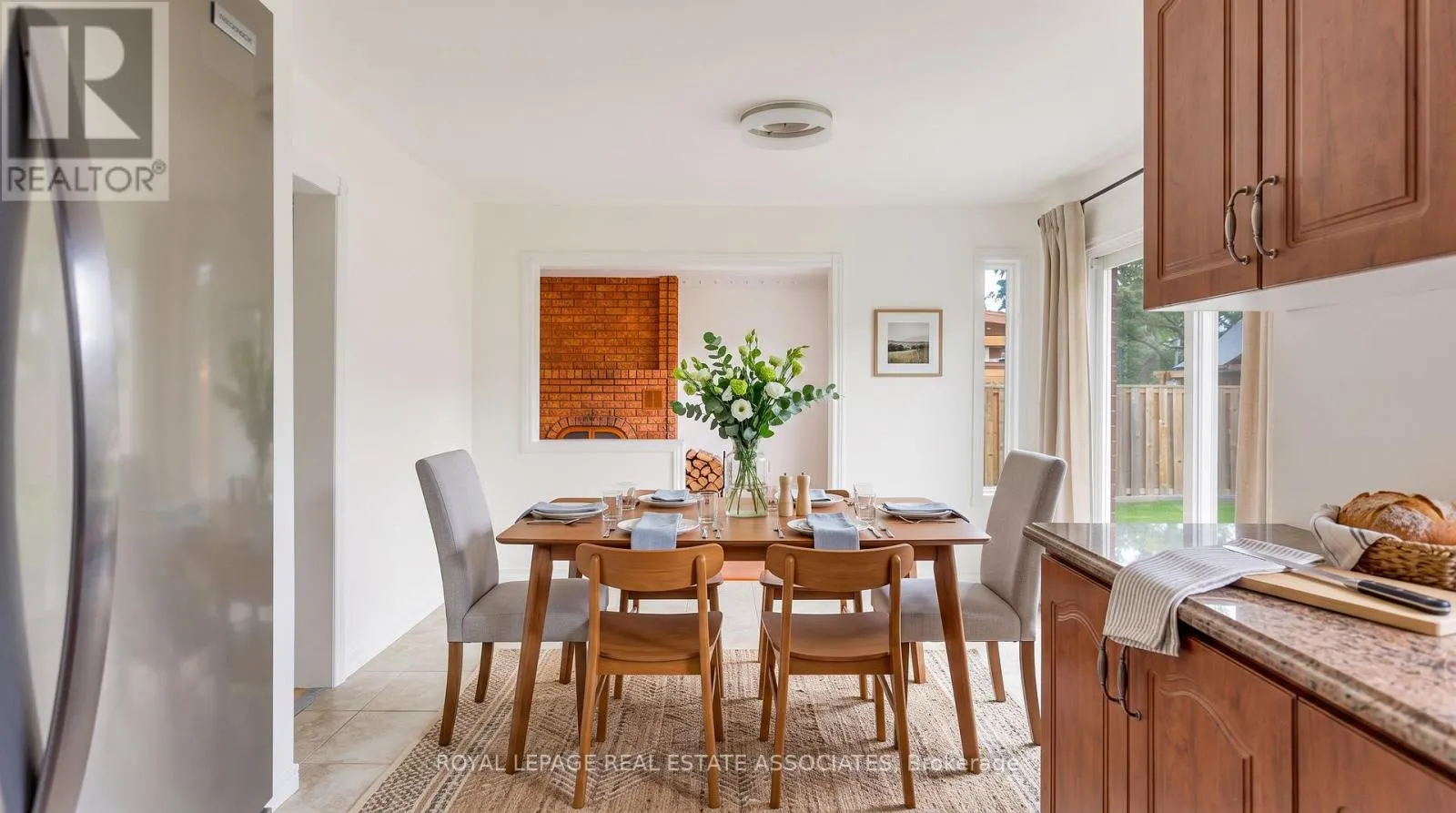 1410 WAKEHURST CRESCENT