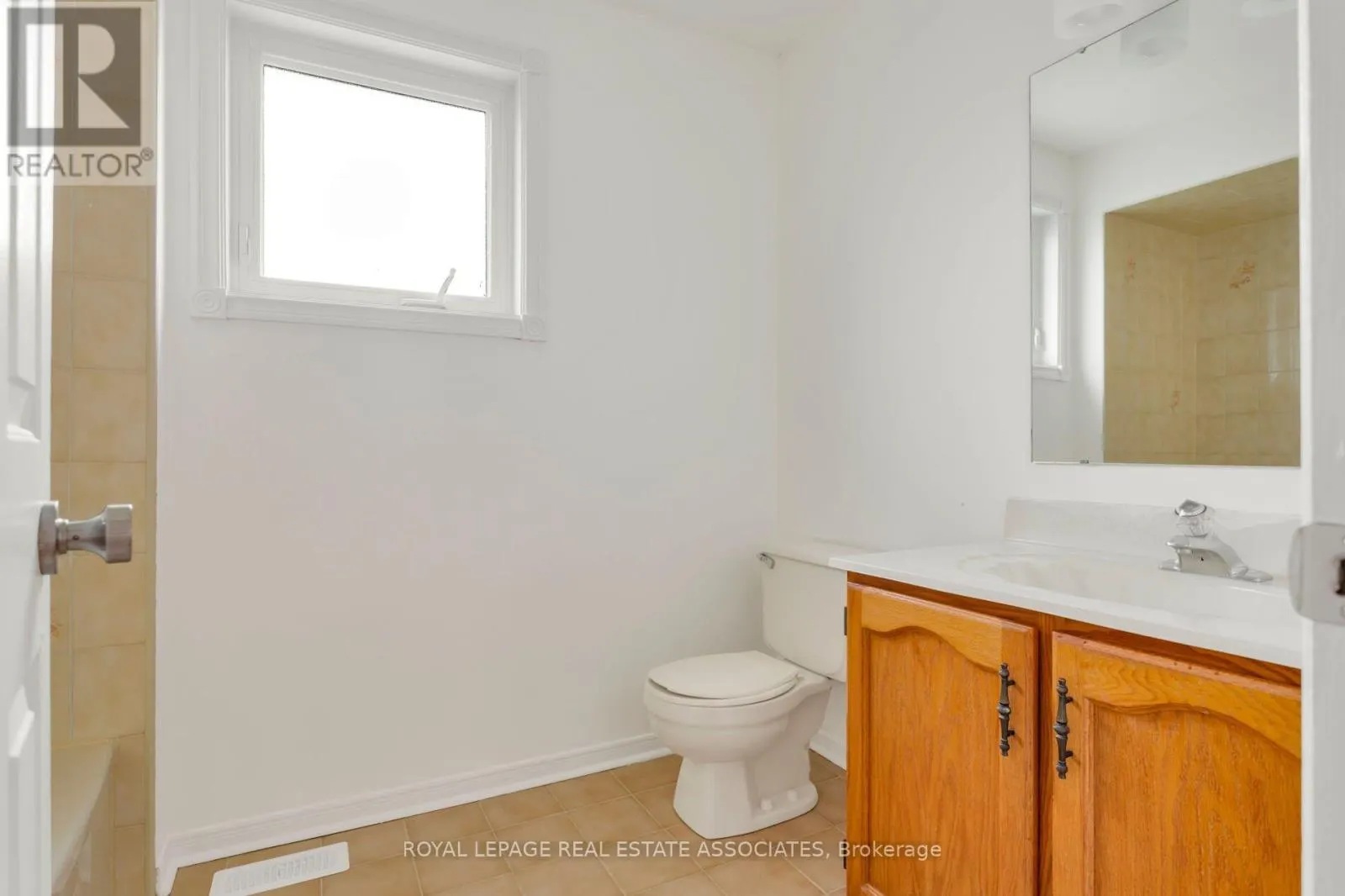 1410 WAKEHURST CRESCENT