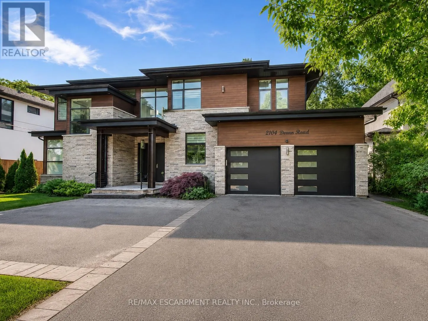 2104 DEVON ROAD