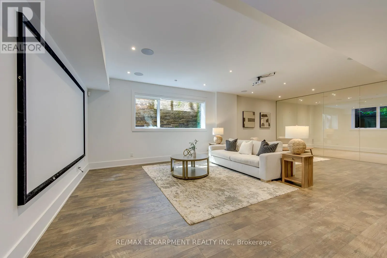 2104 DEVON ROAD