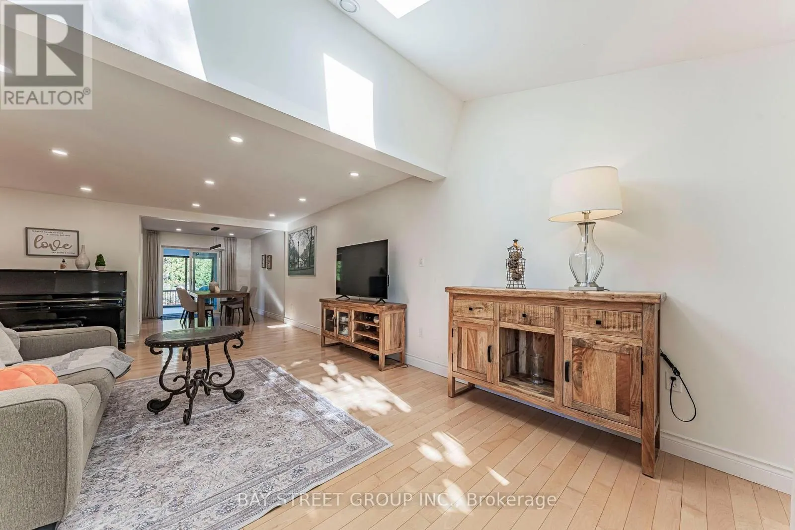 1111 KENT AVENUE