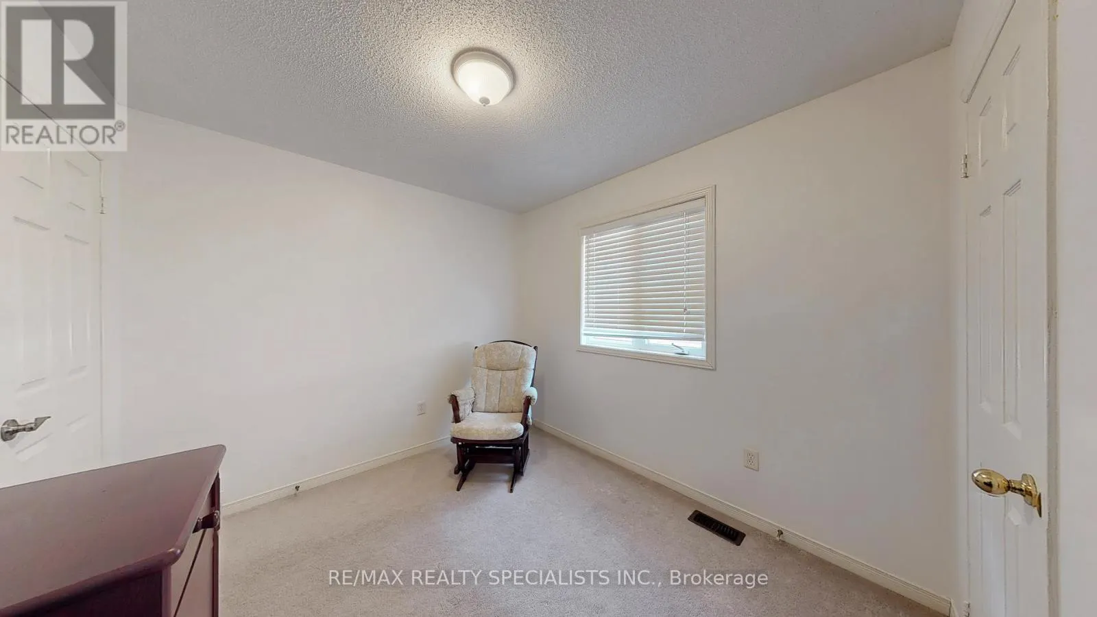 482 GRANT WAY