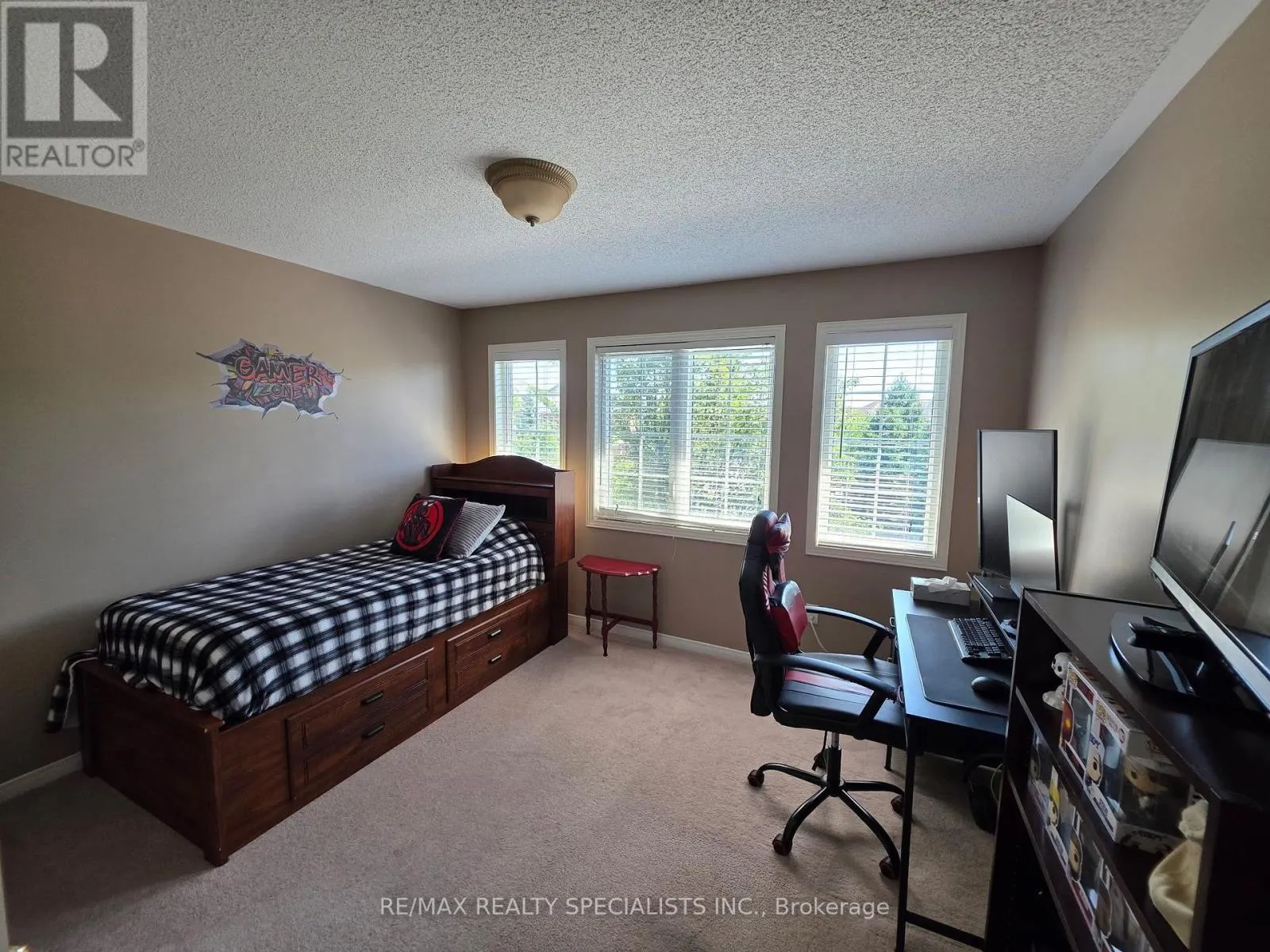 482 GRANT WAY