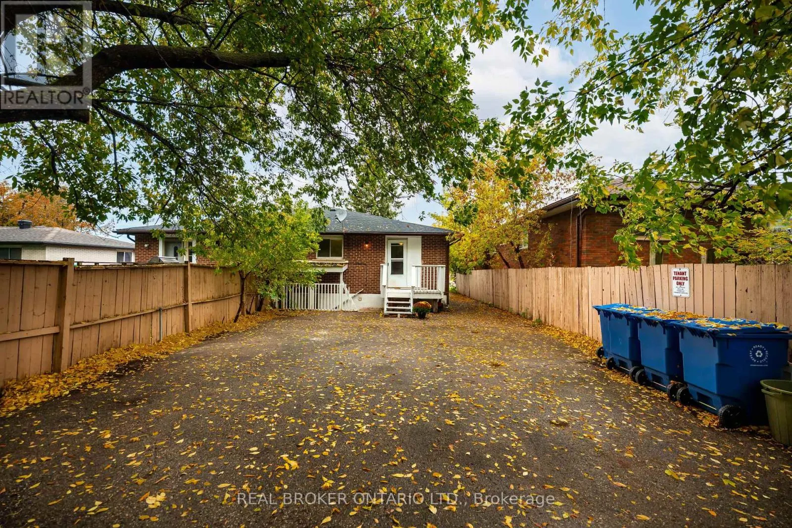 28 HILLSIDE DRIVE