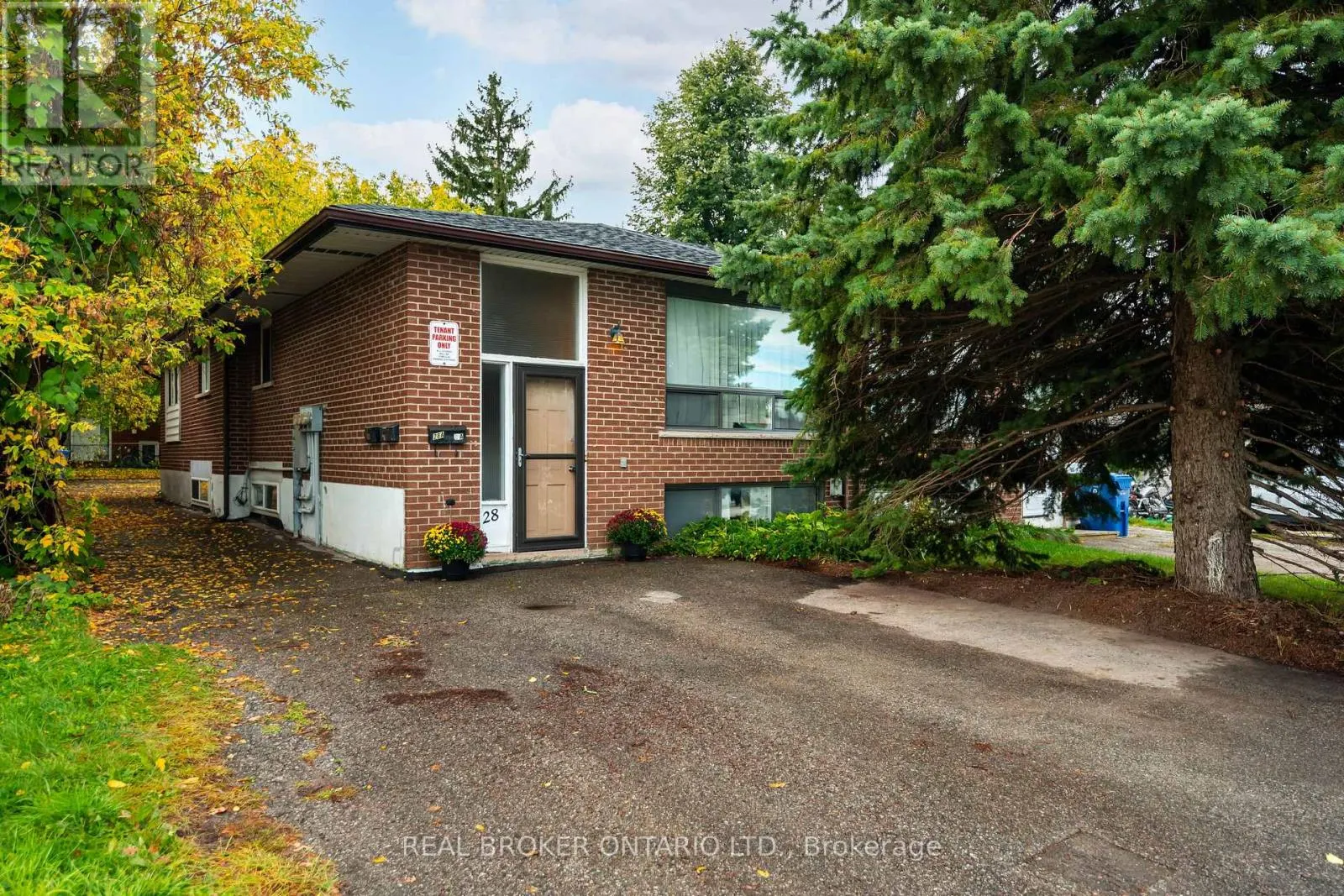 28 HILLSIDE DRIVE