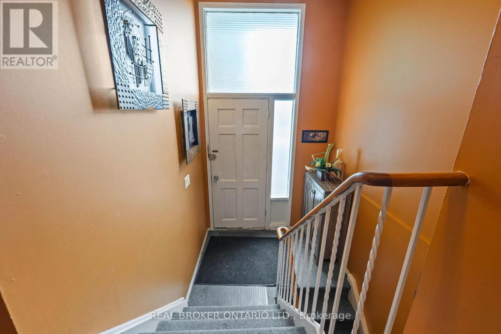 28 HILLSIDE DRIVE