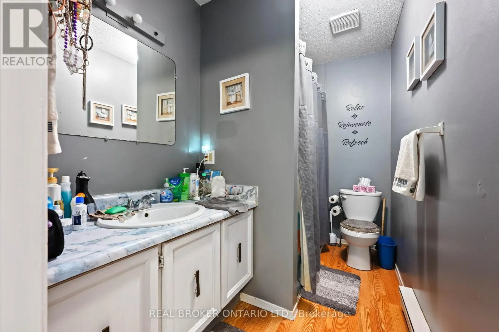 28 HILLSIDE DRIVE