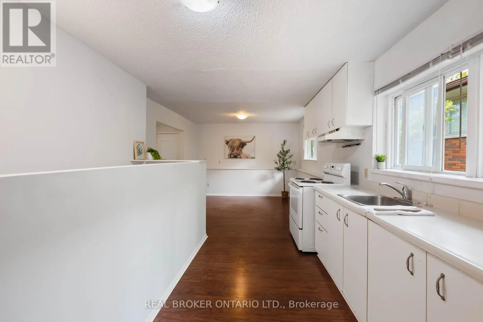 28 HILLSIDE DRIVE