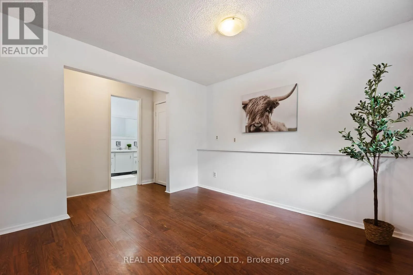 28 HILLSIDE DRIVE