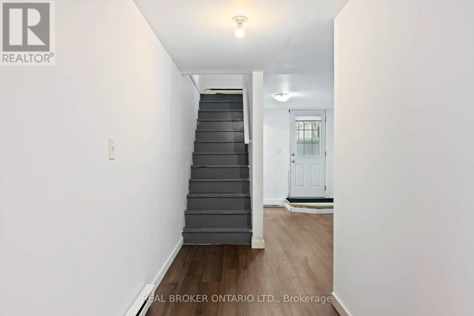 28 HILLSIDE DRIVE