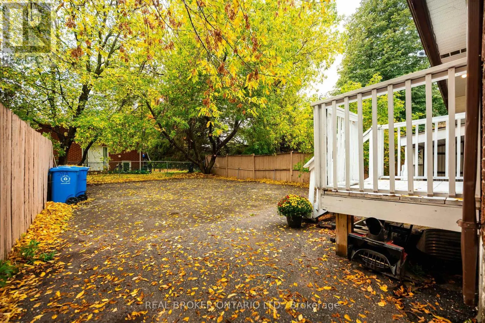 28 HILLSIDE DRIVE