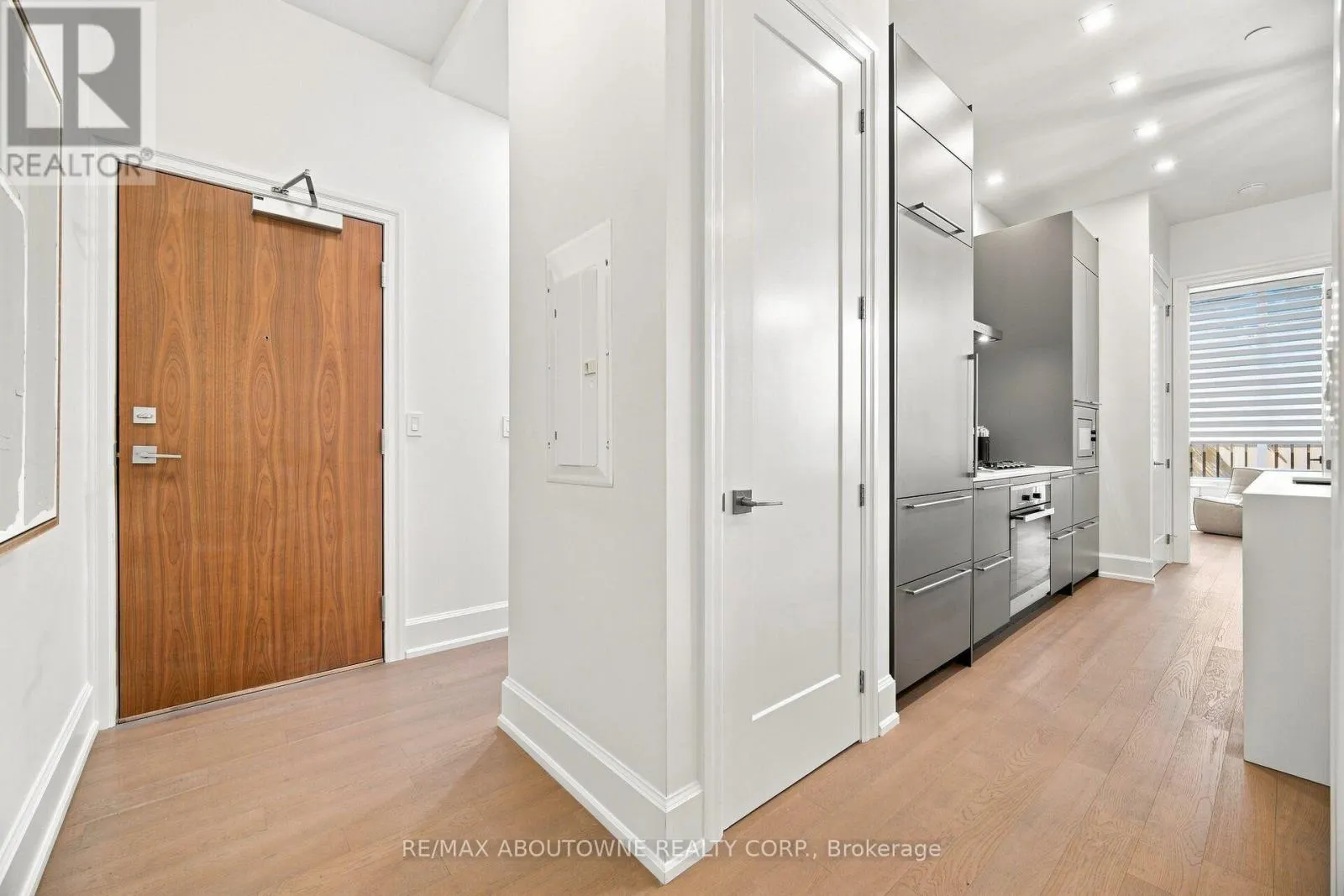 106 - 1441 ELGIN STREET