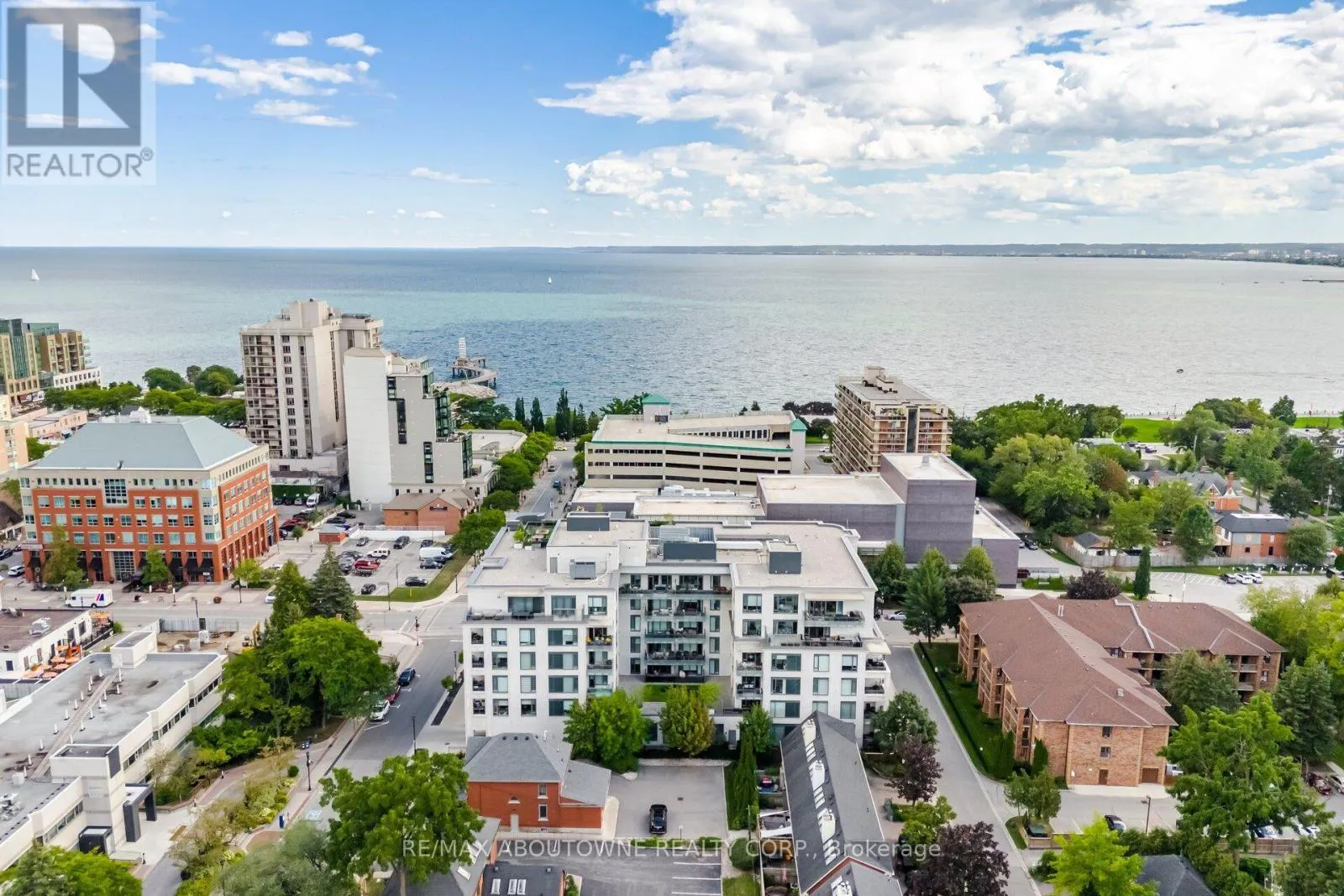 106 - 1441 ELGIN STREET