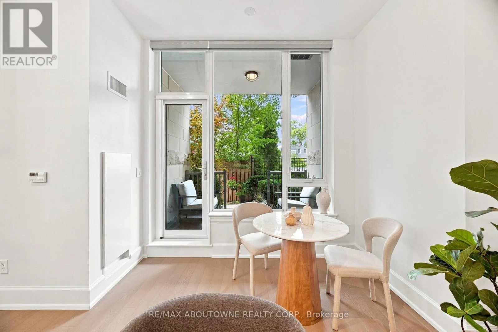 106 - 1441 ELGIN STREET