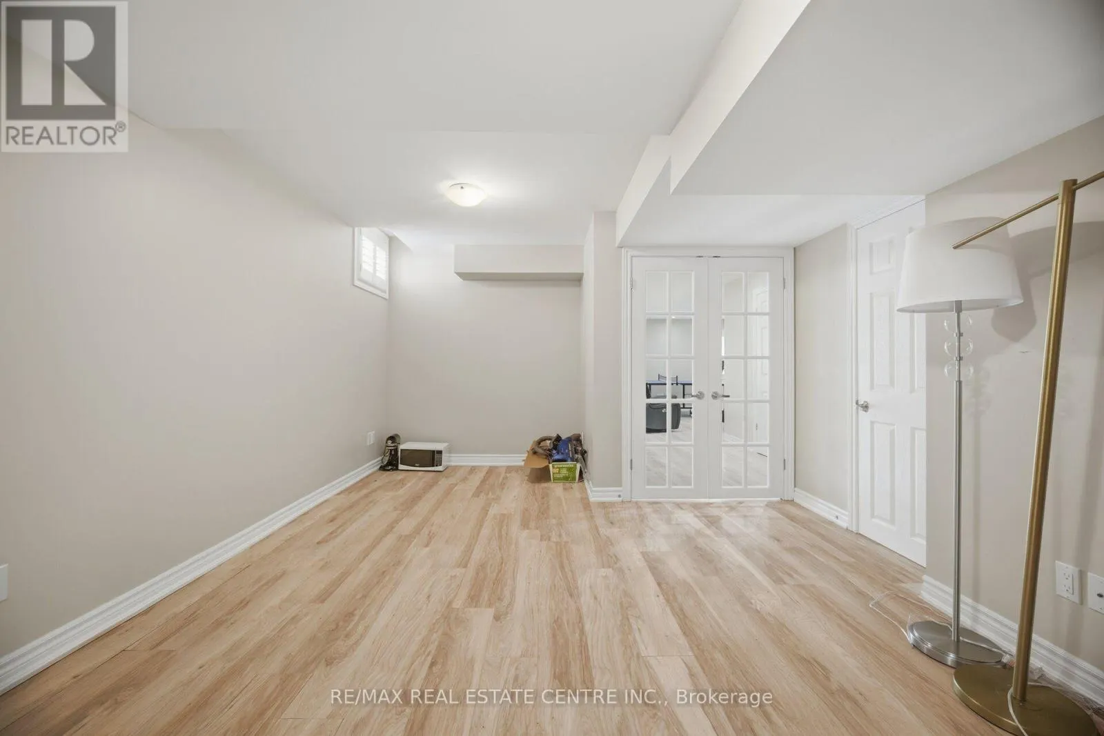 2425 QUETICO CRESCENT