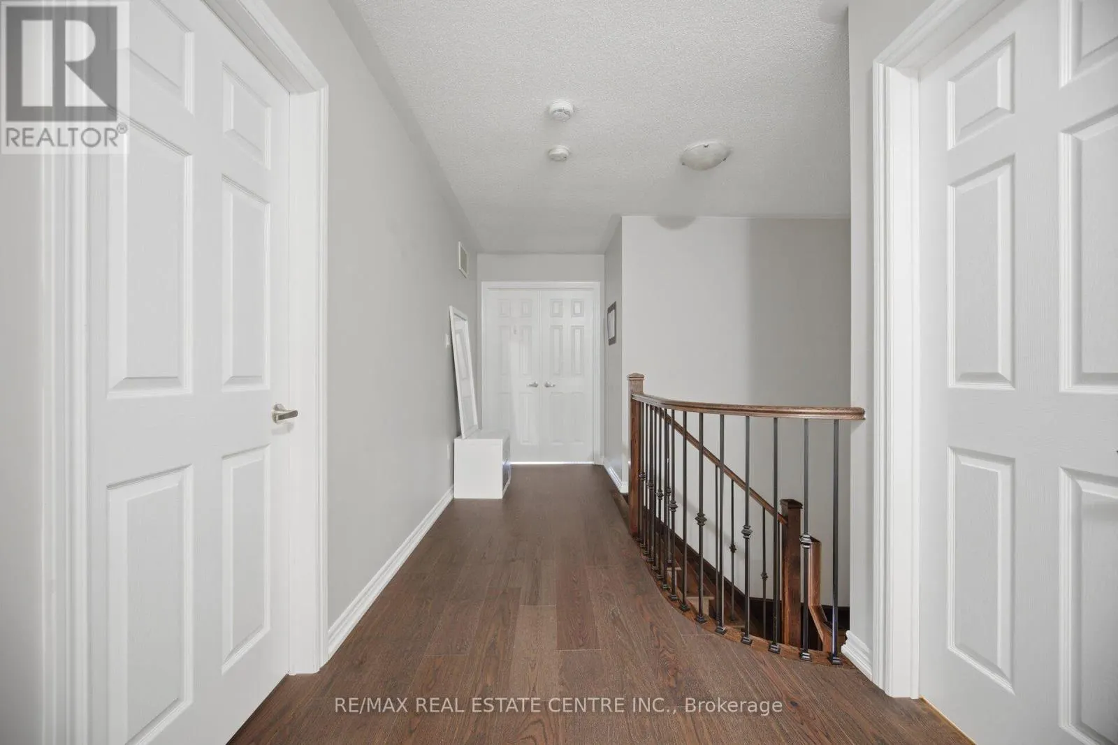 2425 QUETICO CRESCENT
