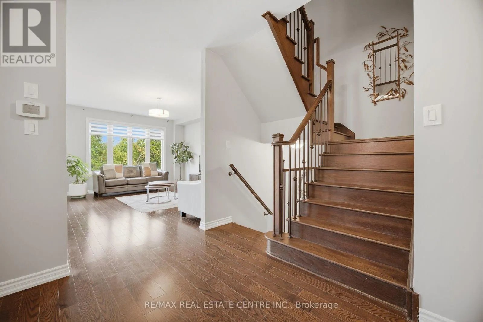 2425 QUETICO CRESCENT
