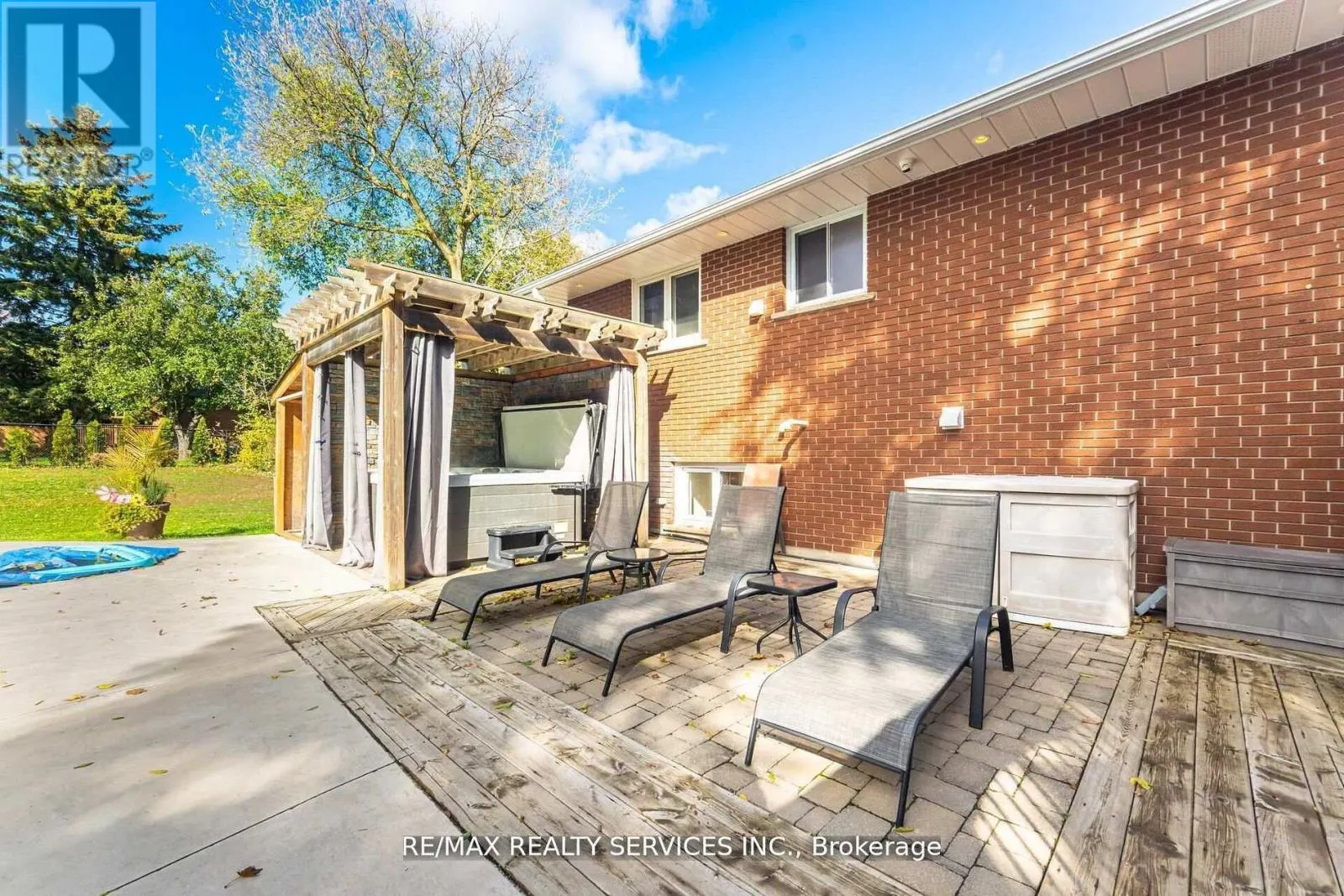 32 CALEDON STREET
