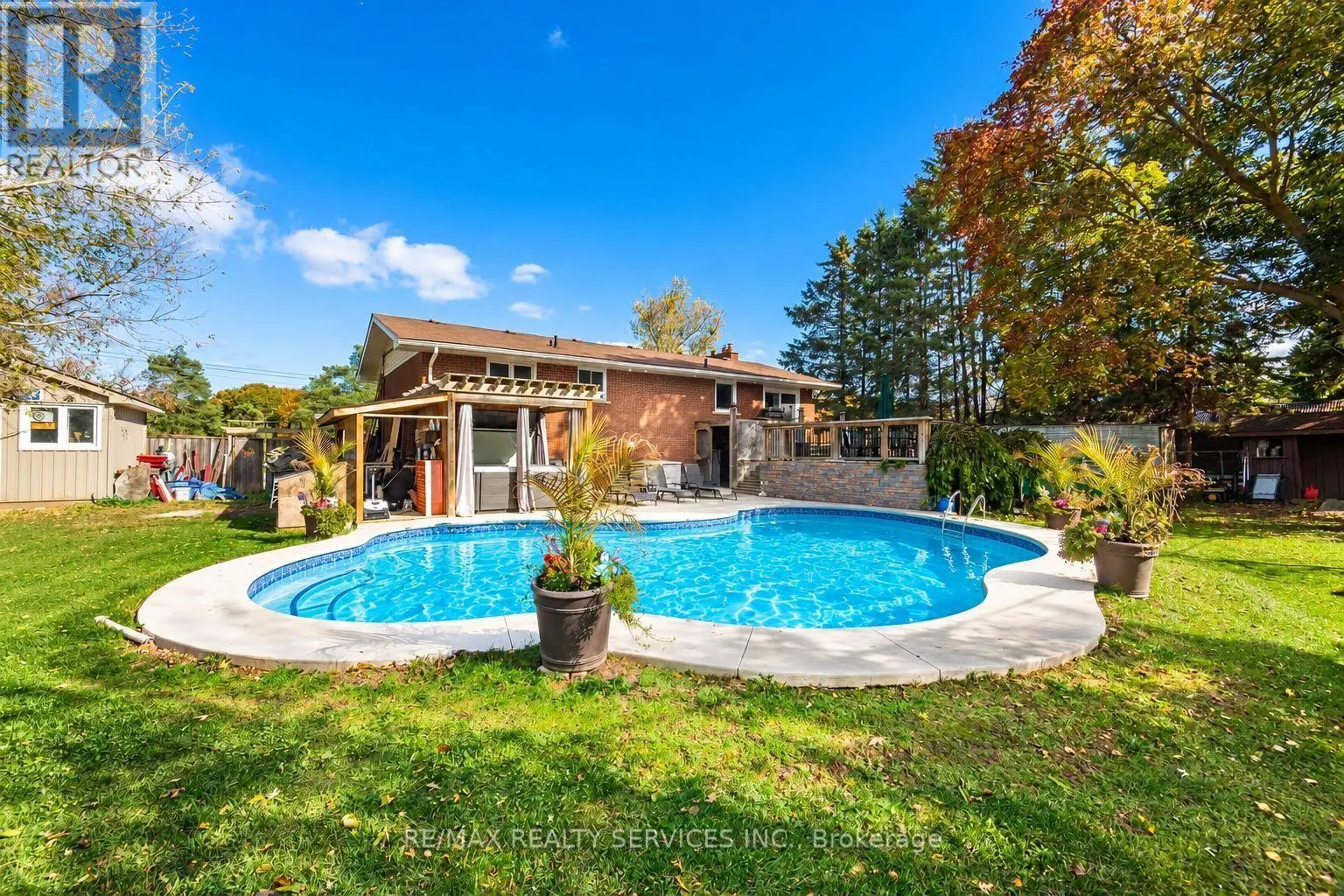 32 CALEDON STREET