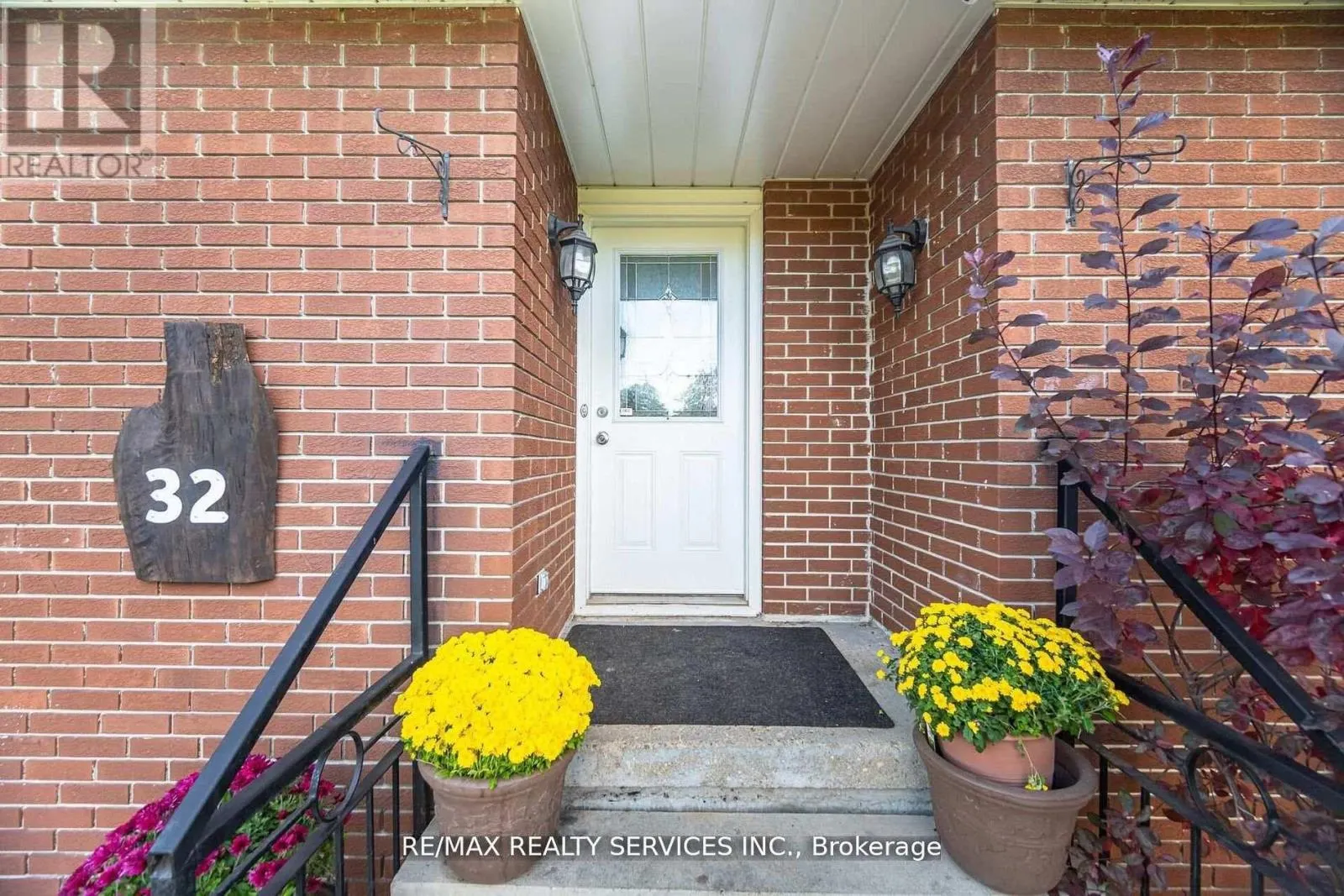 32 CALEDON STREET
