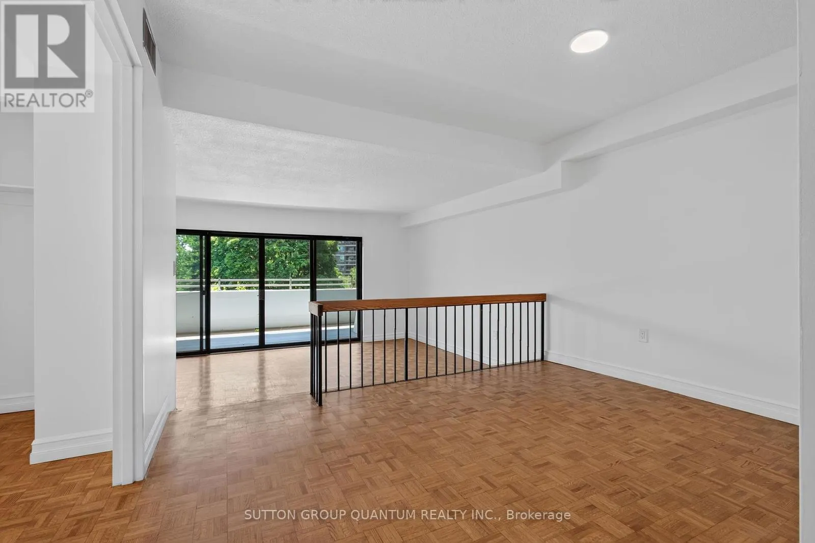 504 - 965 INVERHOUSE DRIVE